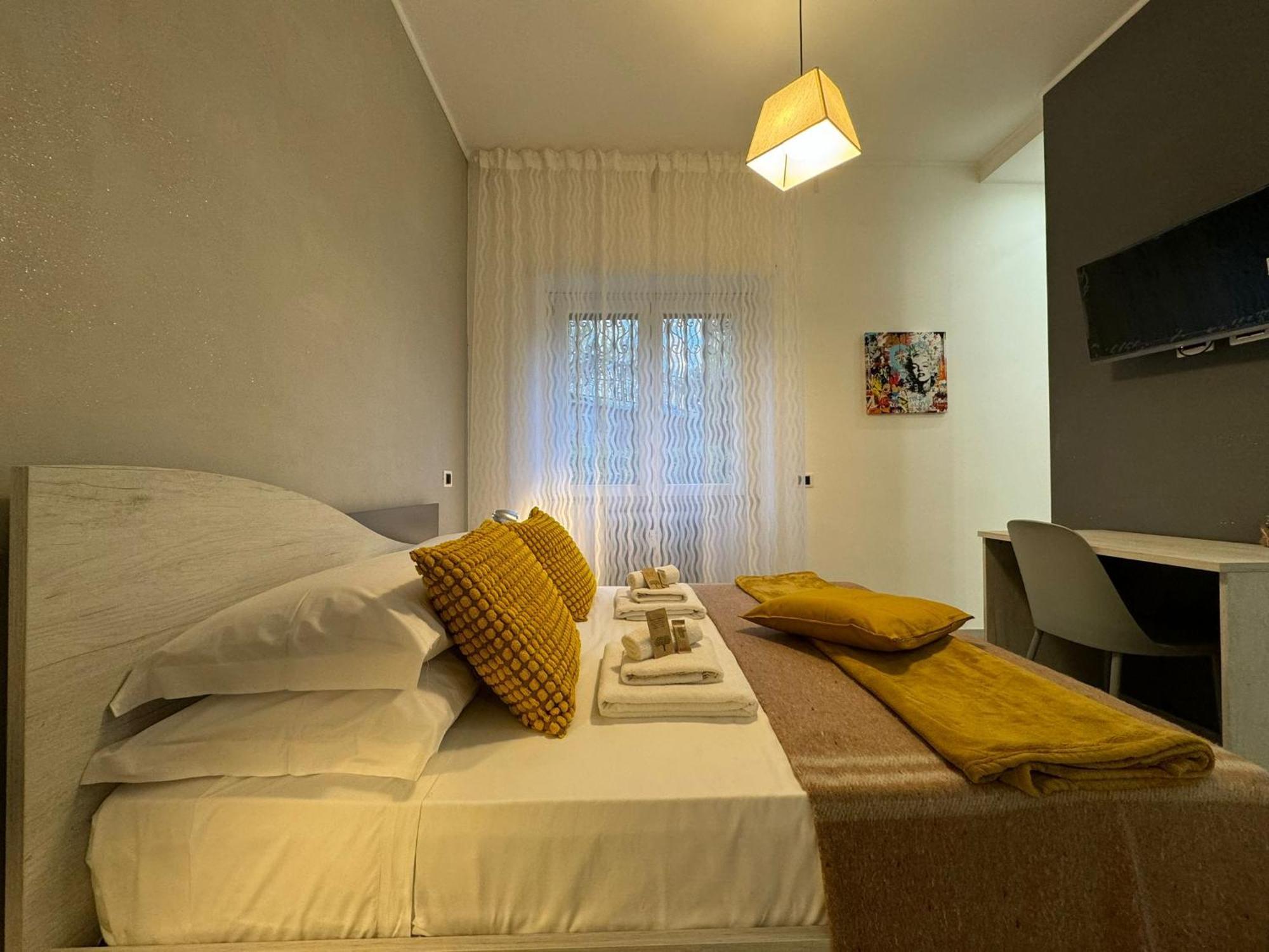 Elegant Escape By Ionio Metro * Roma