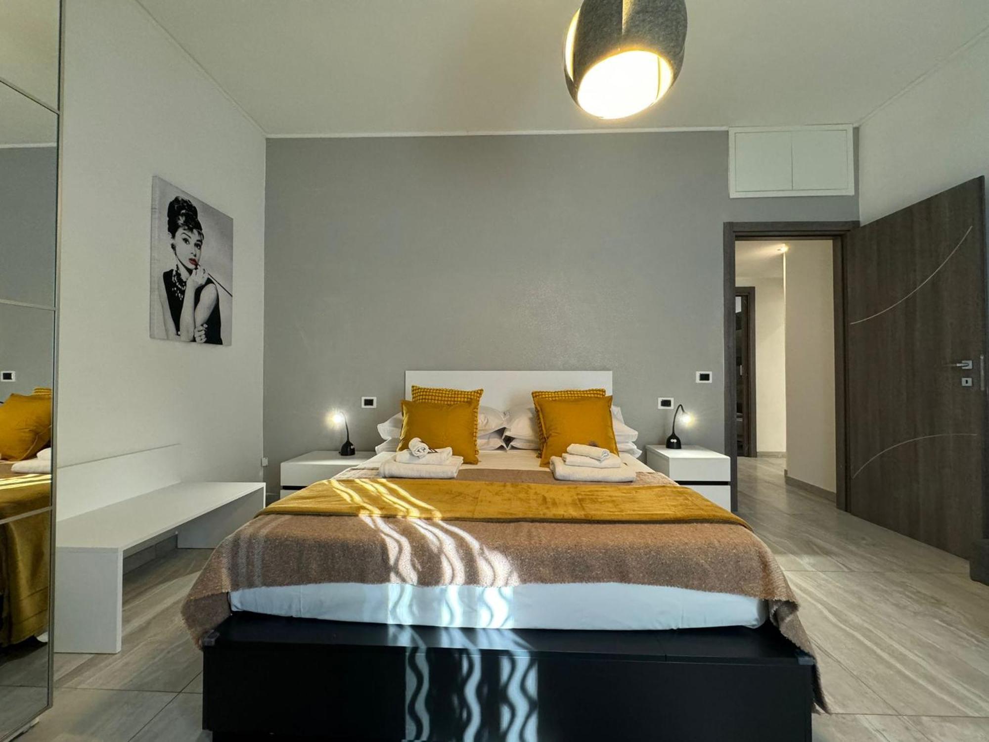 Elegant Escape By Ionio Metro * Roma